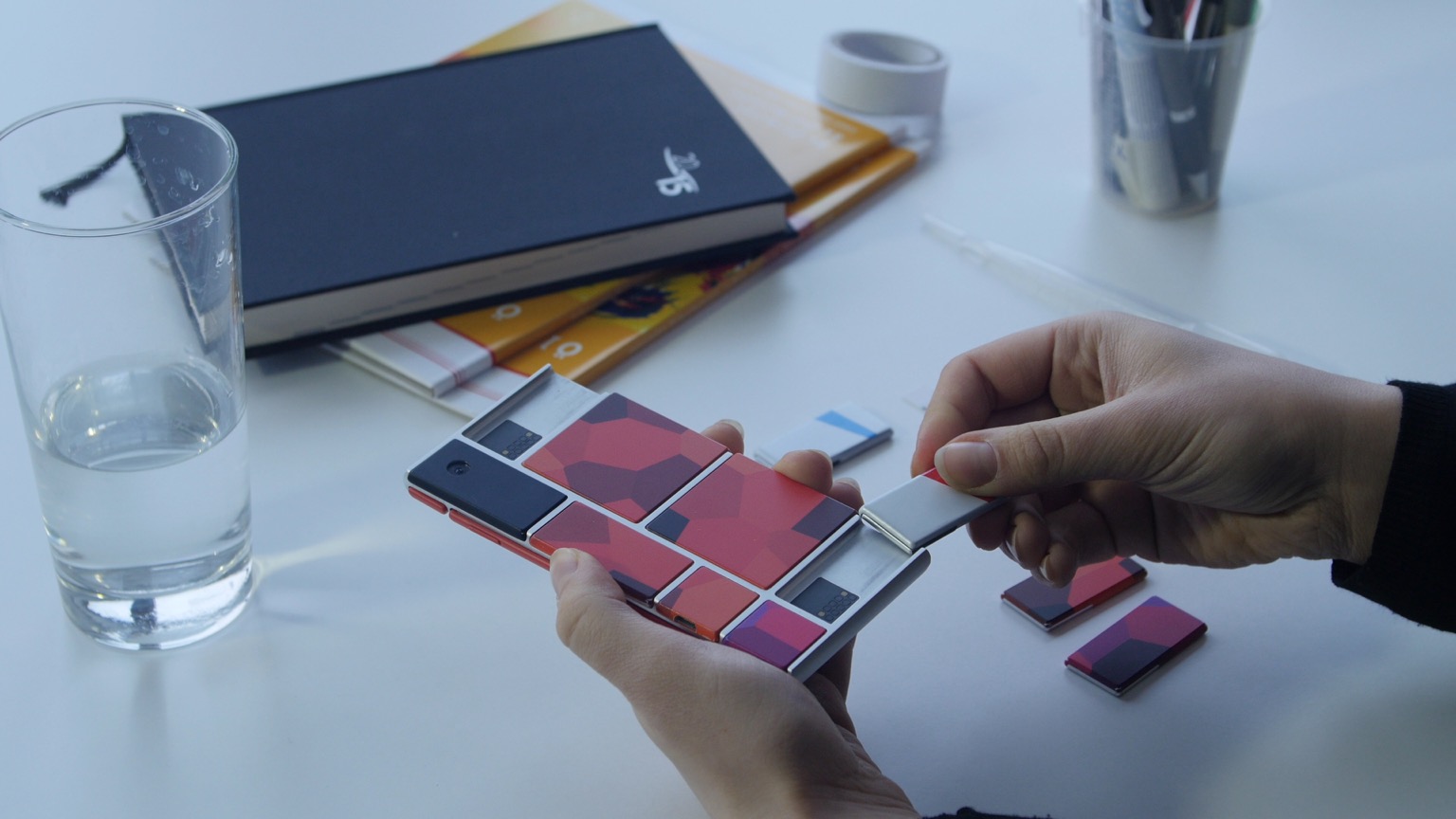 St Symptomer dokumentarfilm Google Project ARA collaboration | Amofon: Bespoke Instruments